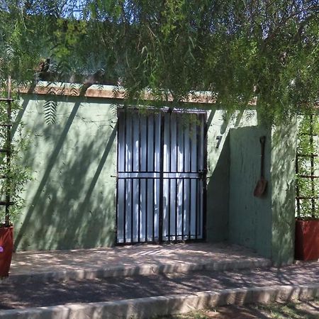 Die Windpomp Gastehuis Beaufort West Exterior photo
